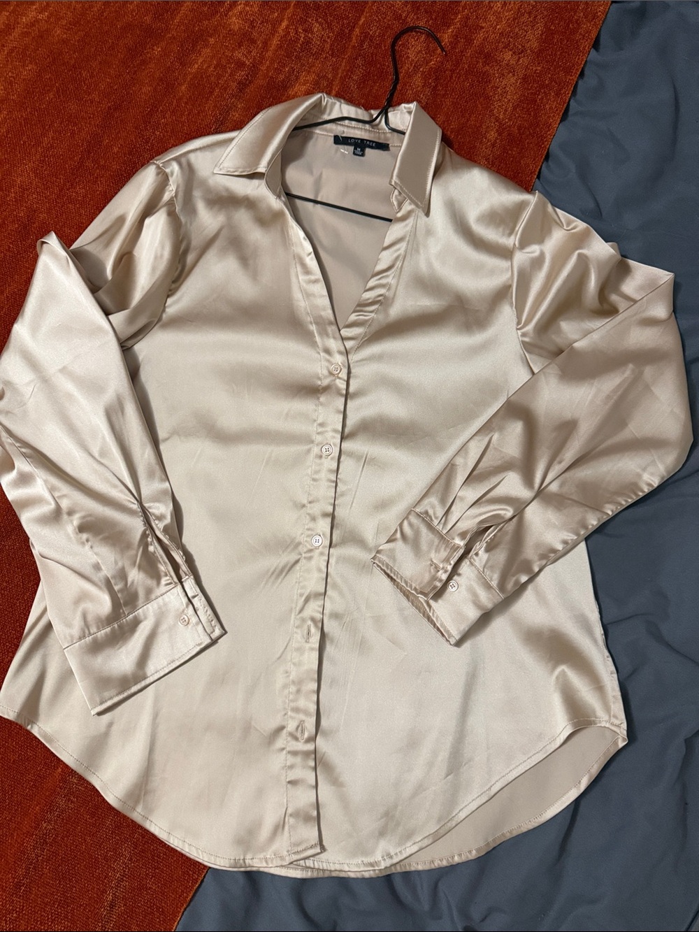 Love Tree | Satin Button-Down Shirt in Champagne | NWOT | M